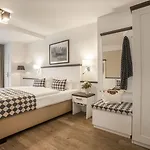 Strandgruen Golf- & 3*