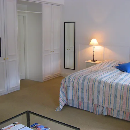 Strandgruen Golf- & 3*