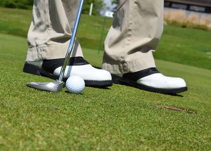 Strandgruen Golf- & 3*
